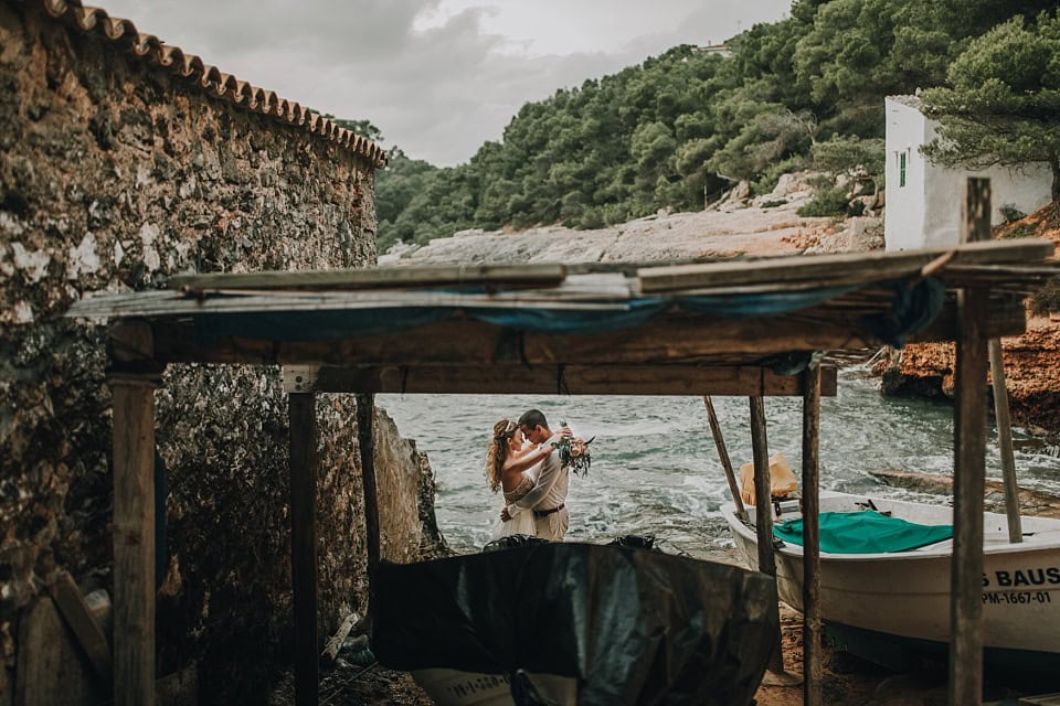Ermenhöhse Hochzeitsfotograf Tirol Österreich Hochzeit am Wasser in malerischer Kulisse.
